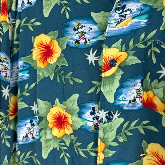 Disney Parks Shirt Mens Small Hawaiian Mickey Mouse Blue Button Up Rayon XL - Picture 3 of 4